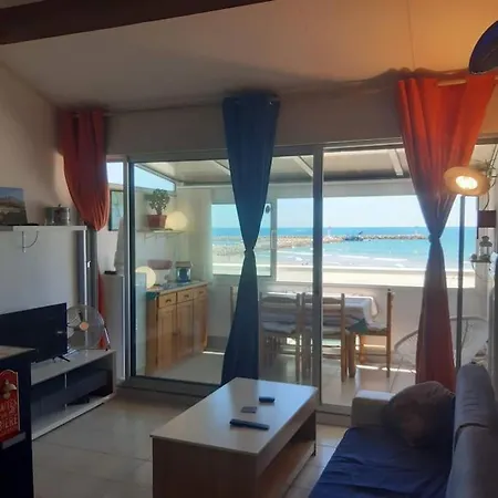 Front De Mer דירה *