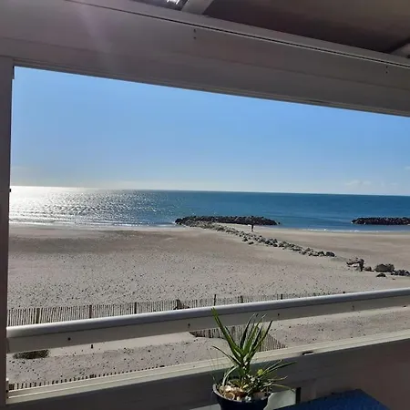 Front De Mer * פרונטיניאן